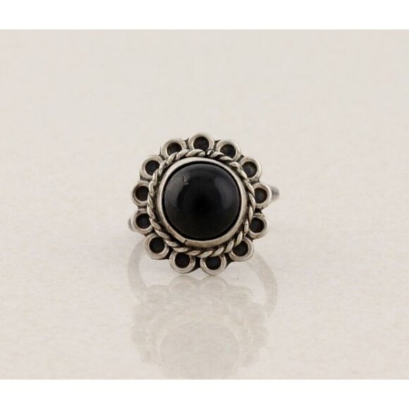 Sterling Silver Onyx Flower Ring Size 6 - Picture 1 of 7